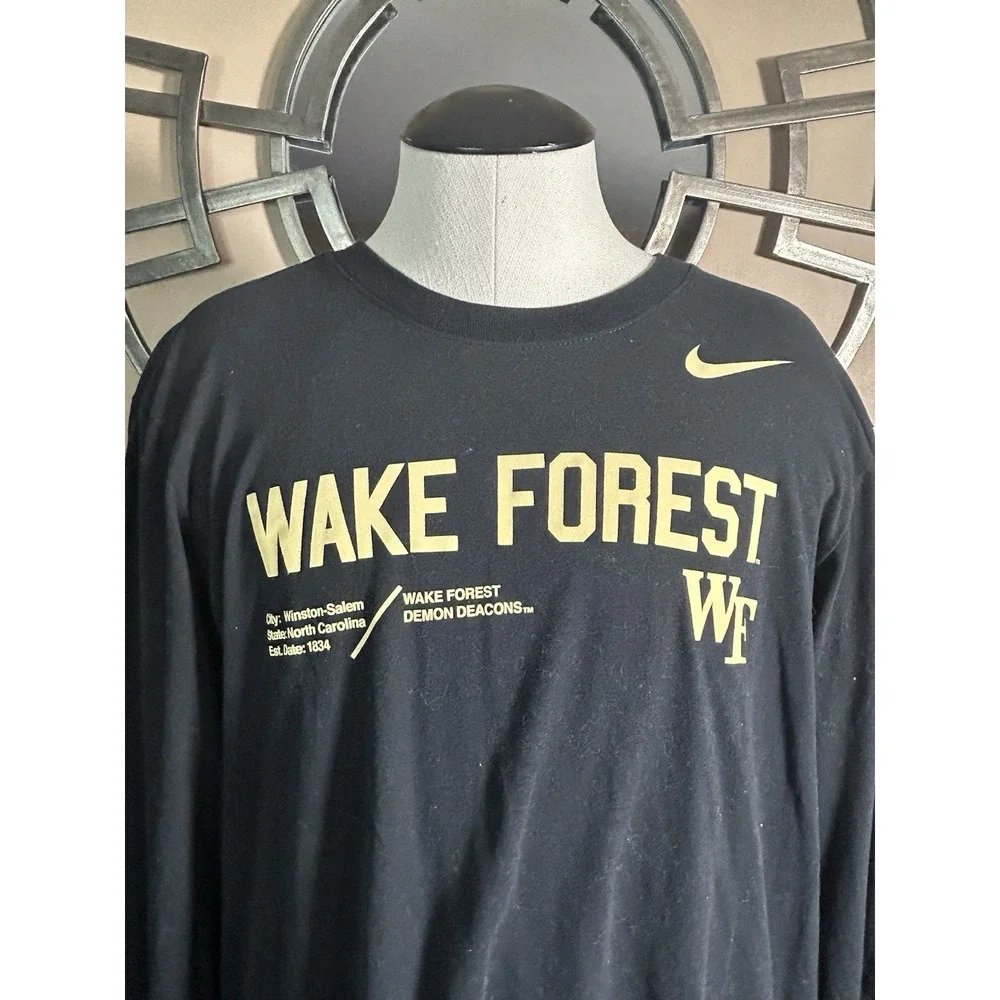 Wake Forest Men's M Medium Nike DRI-FIT Long Sleeve Shirt‎
